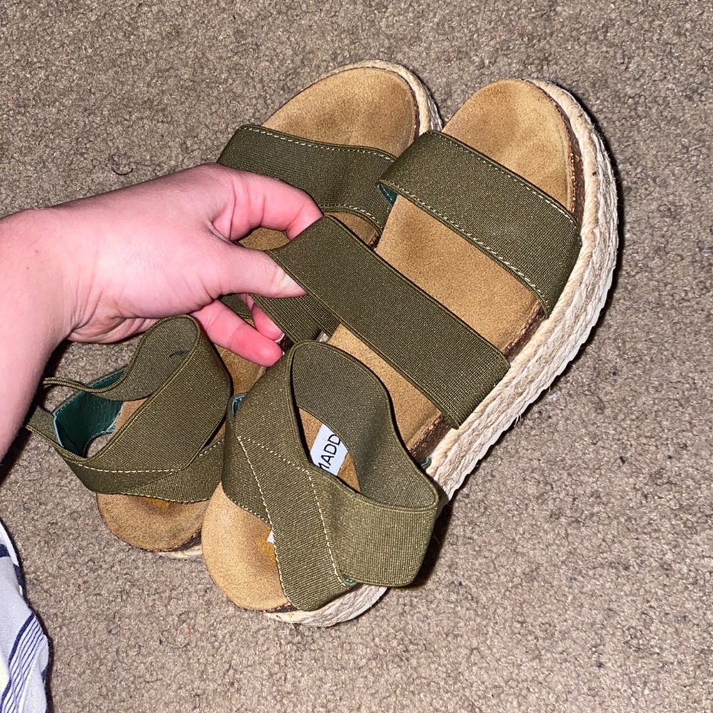 Steve Madden platform sandals